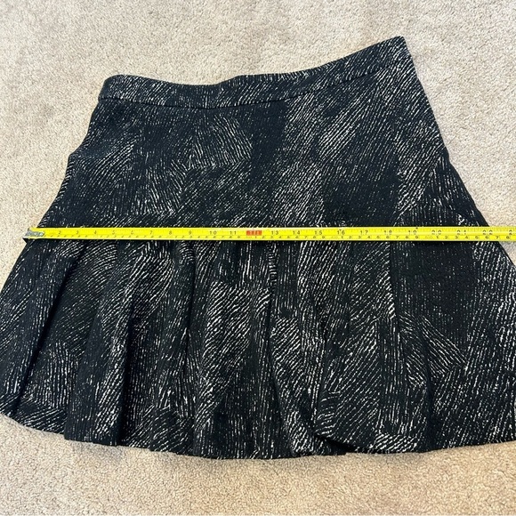 BANANA Republic black white abstract print skater circle skirt Sz 12 NWOT - Picture 11 of 12